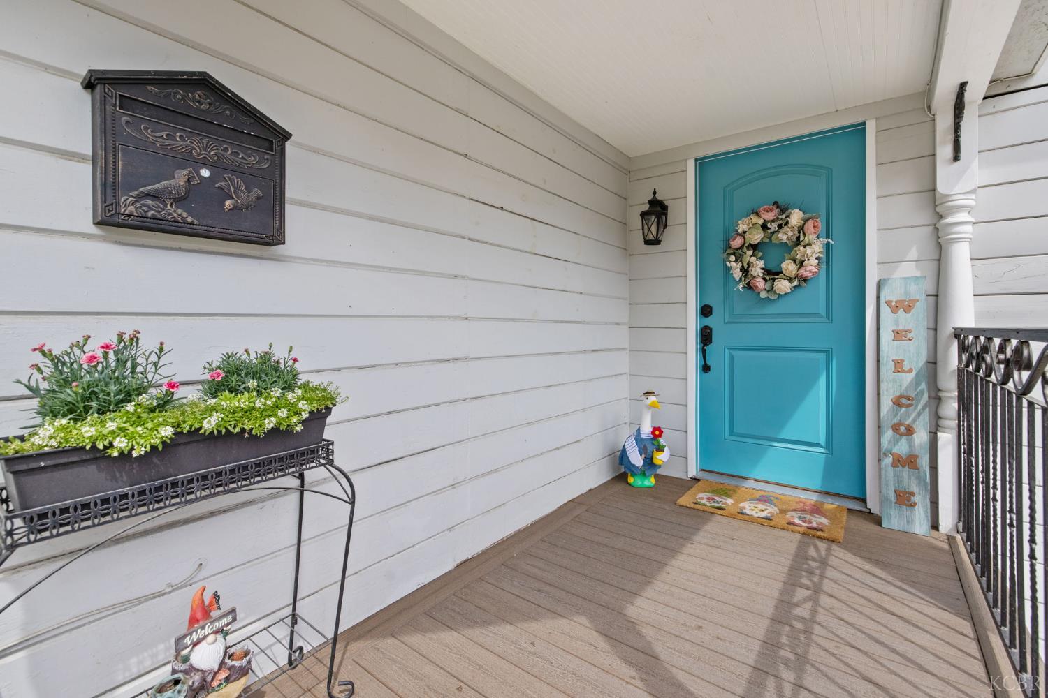 124 W Florinda St, Hanford, CA 93230