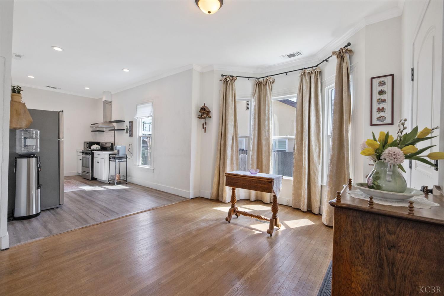 124 W Florinda St, Hanford, CA 93230