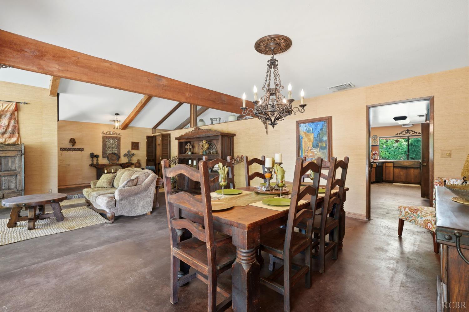 1967 Mulberry Dr, Hanford, CA 93230