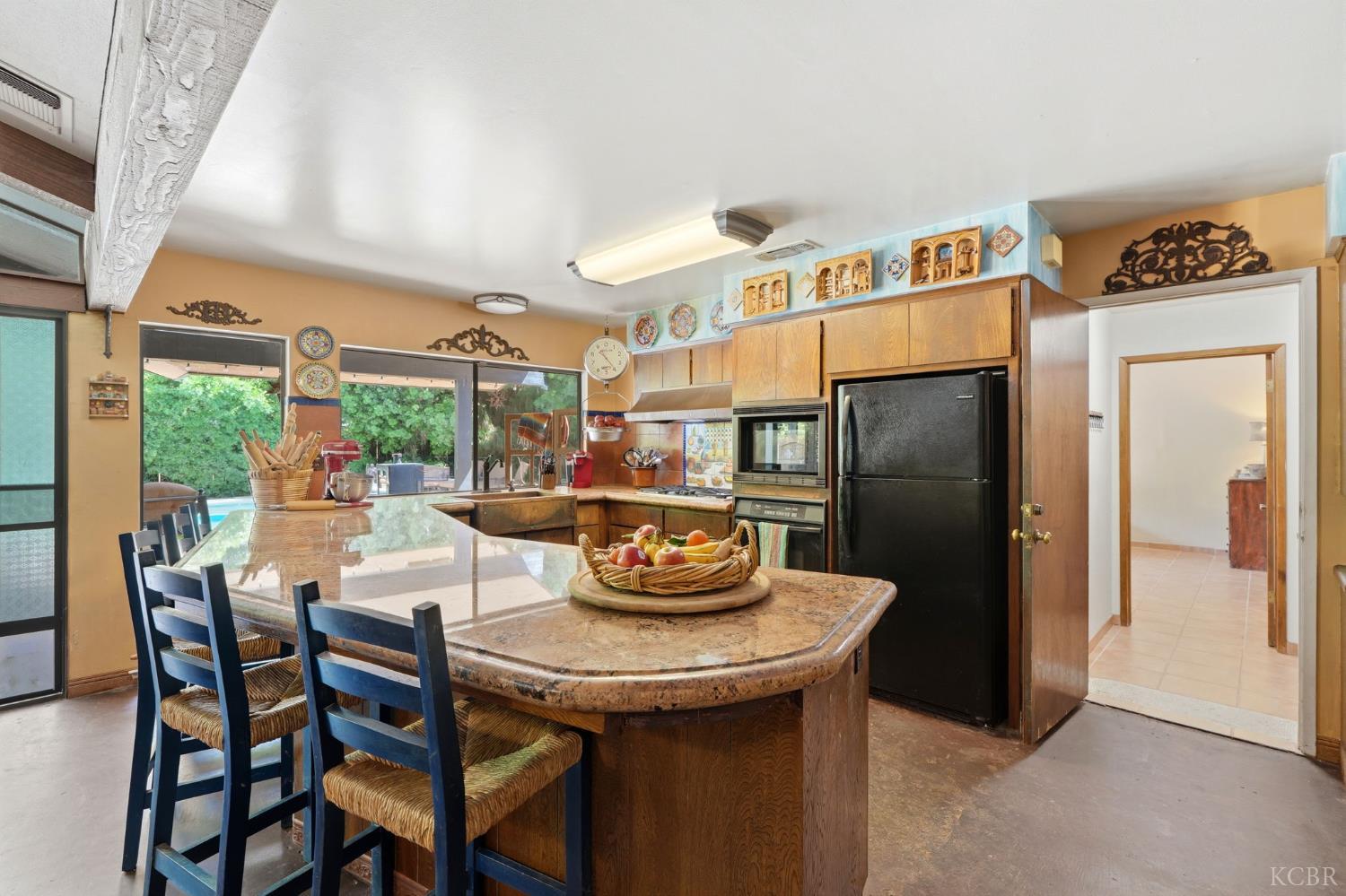 1967 Mulberry Dr, Hanford, CA 93230