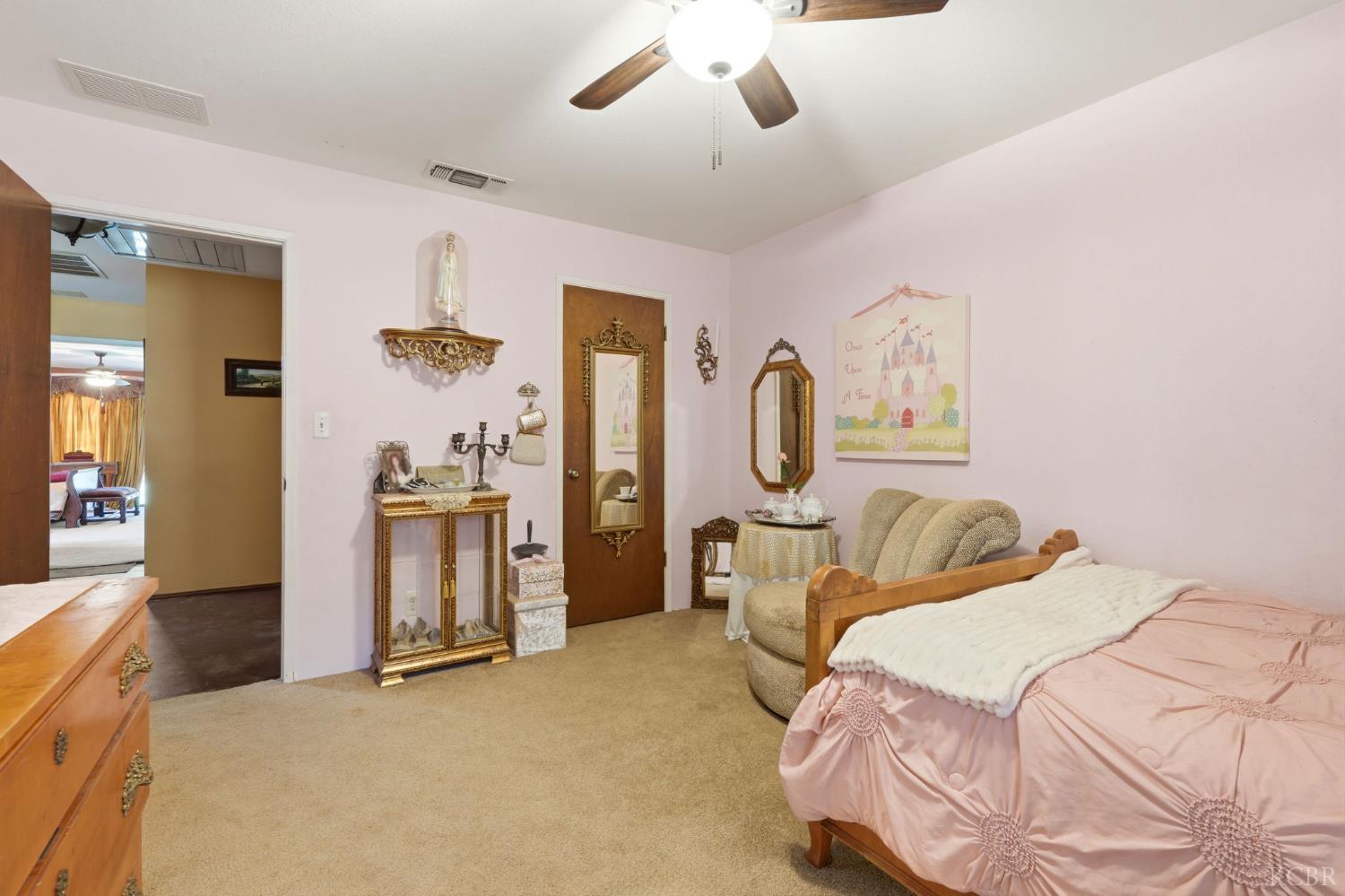 1967 Mulberry Dr, Hanford, CA 93230