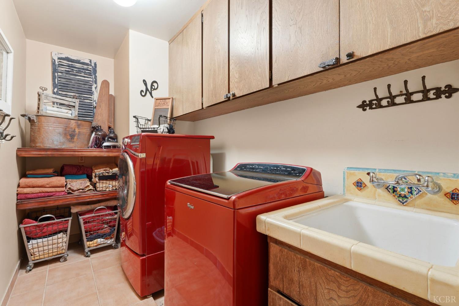 1967 Mulberry Dr, Hanford, CA 93230