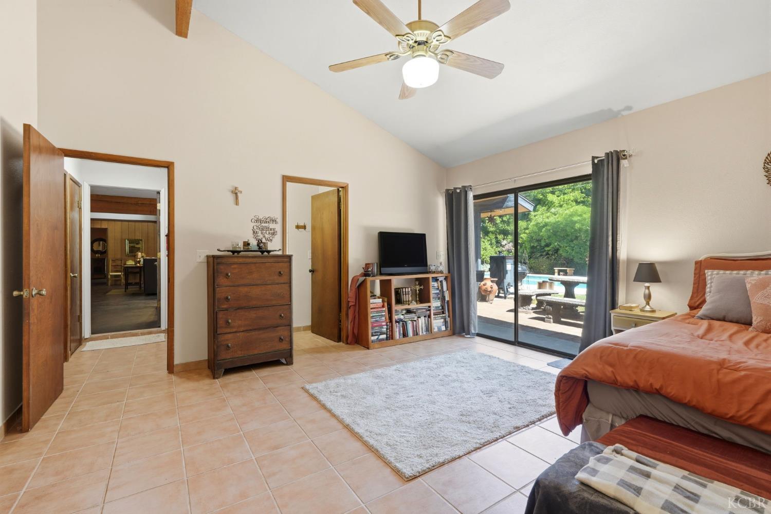 1967 Mulberry Dr, Hanford, CA 93230