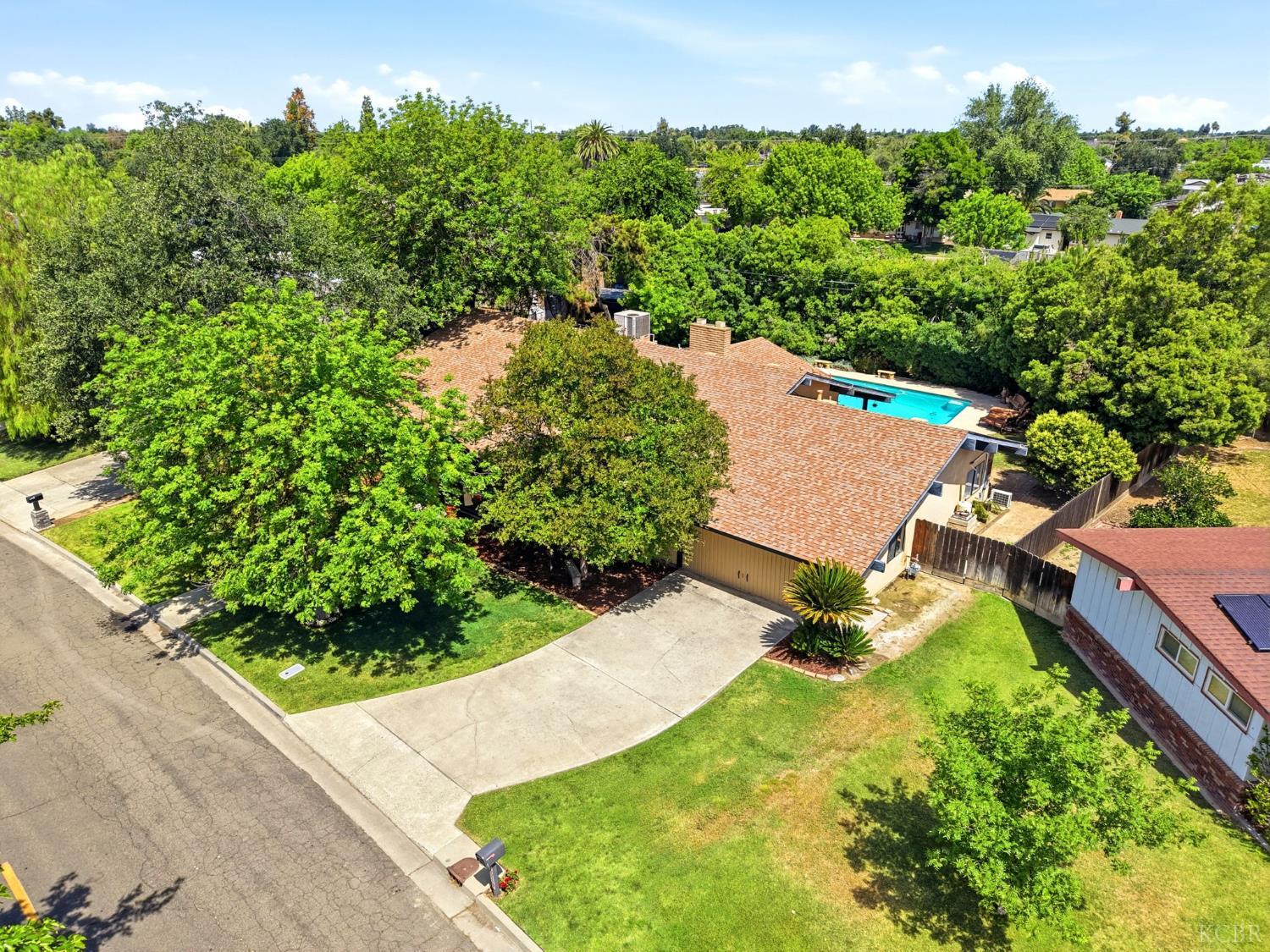 1967 Mulberry Dr, Hanford, CA 93230