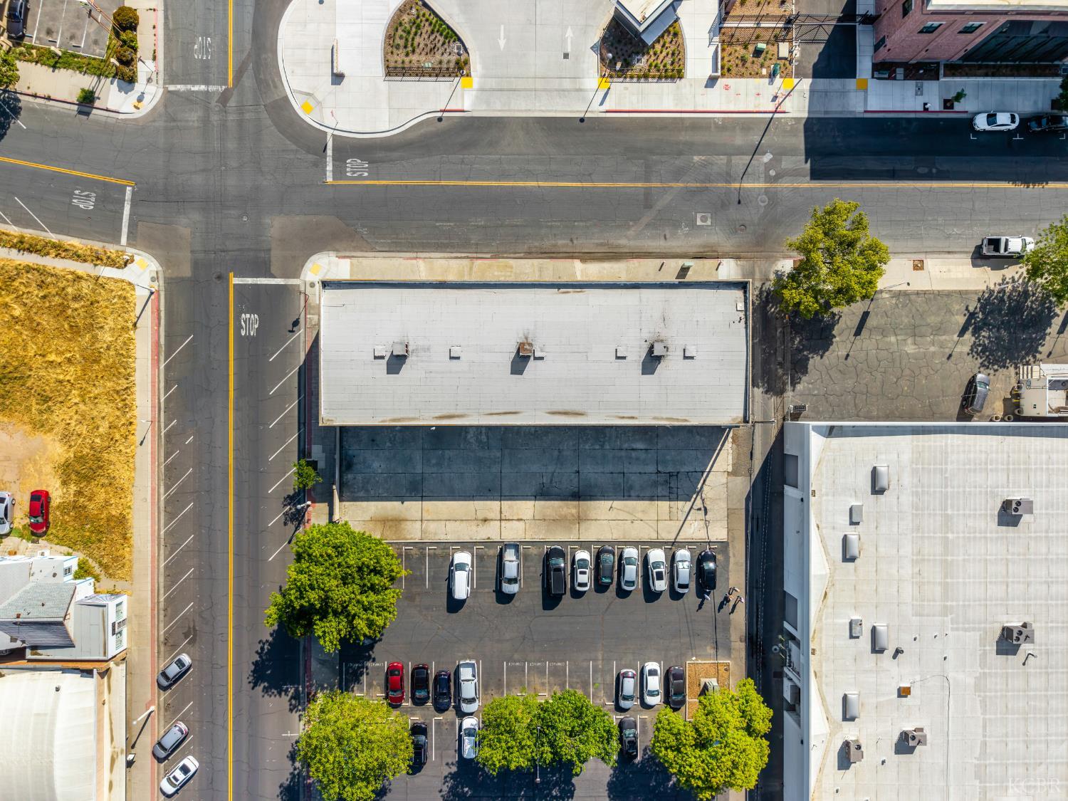 214 N Harris St, Hanford, CA 93230