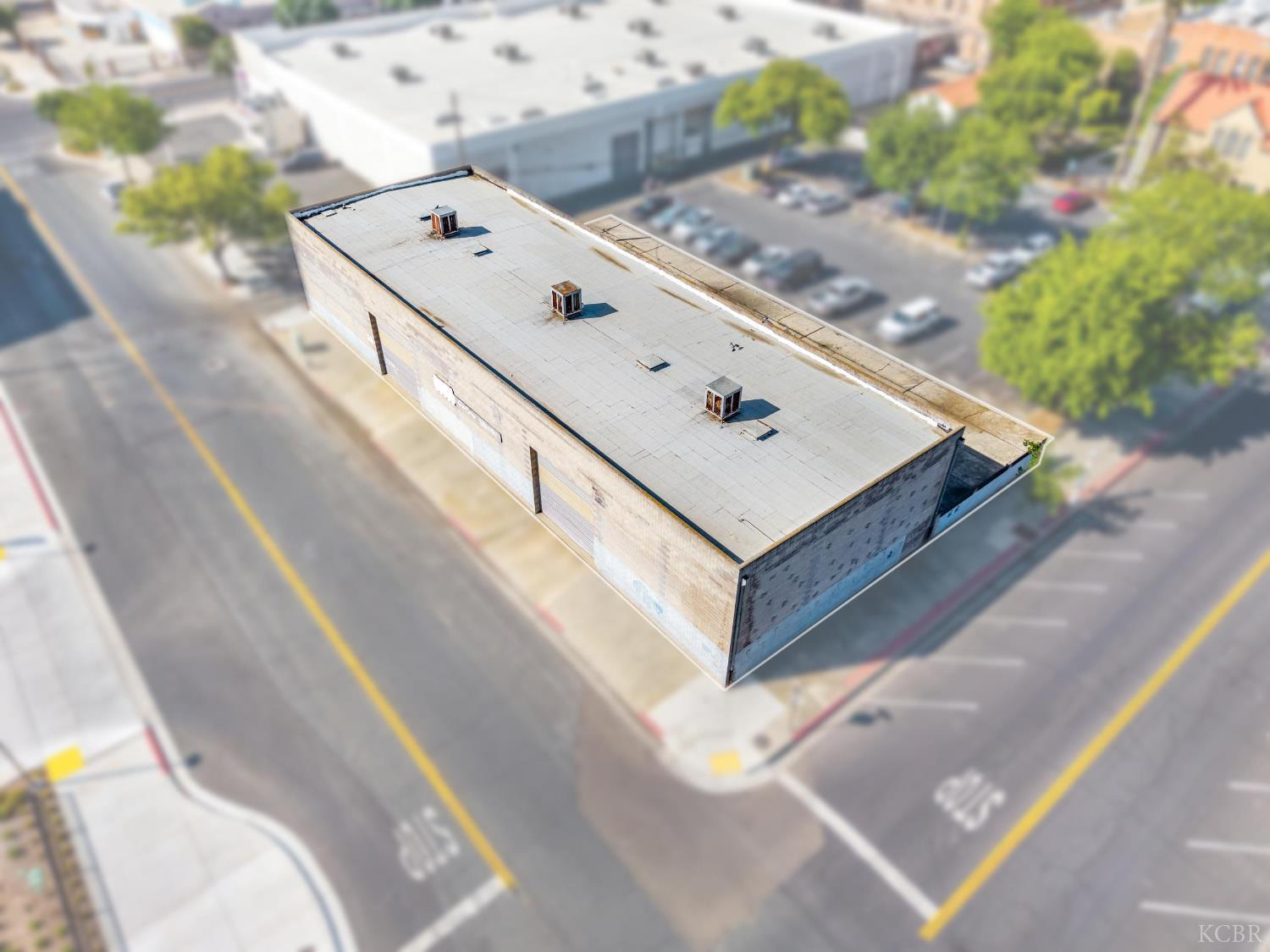 214 N Harris St, Hanford, CA 93230