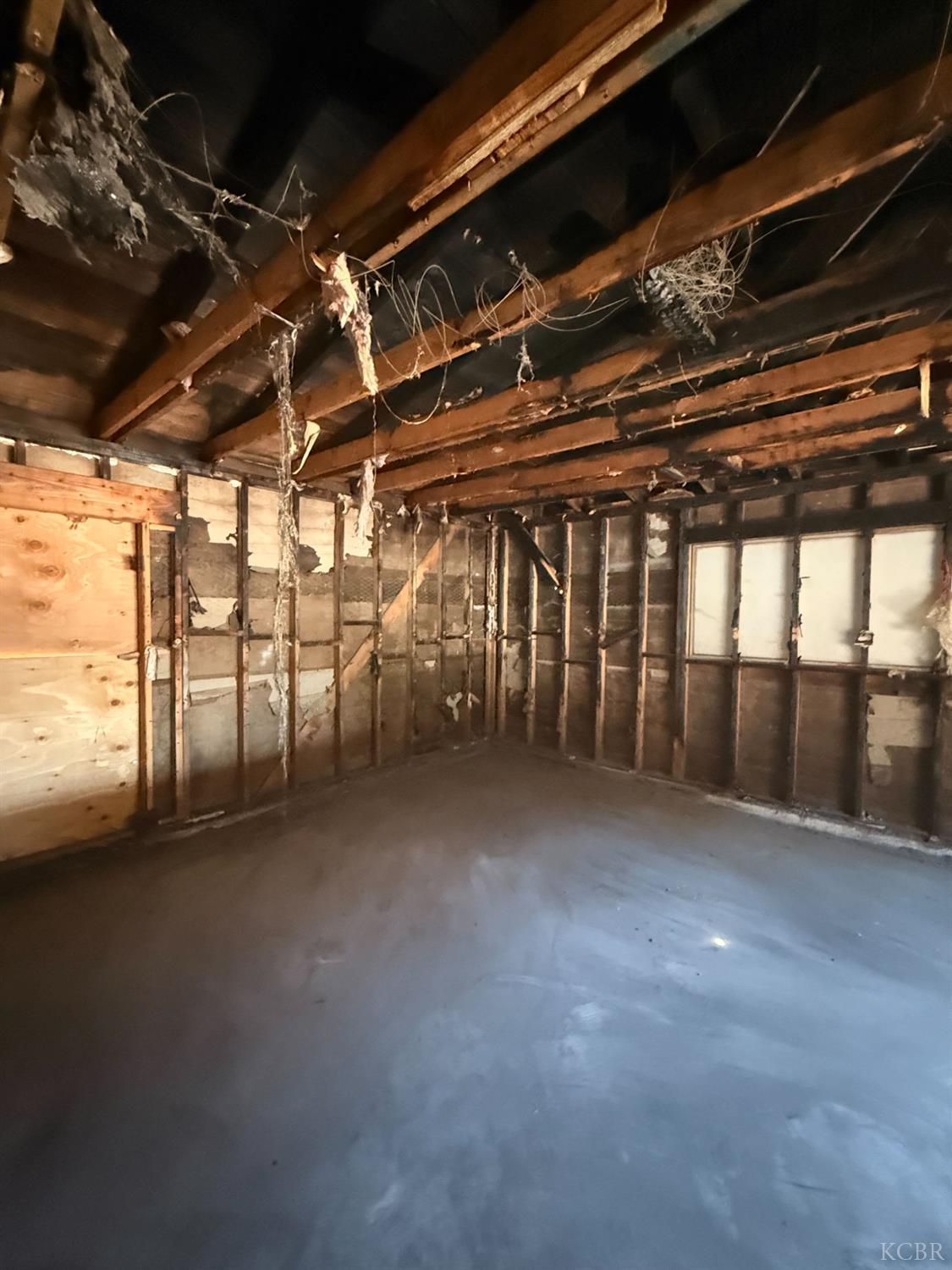 1212 W Water St, Hanford, CA 93230