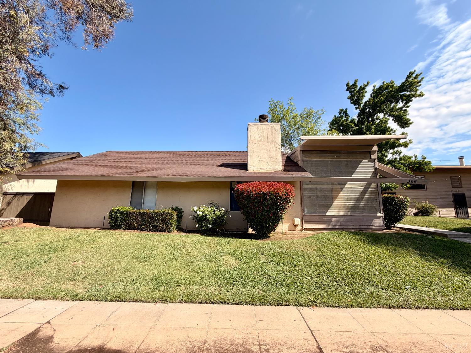 366 E El Paso Ave, Fresno, CA 93720