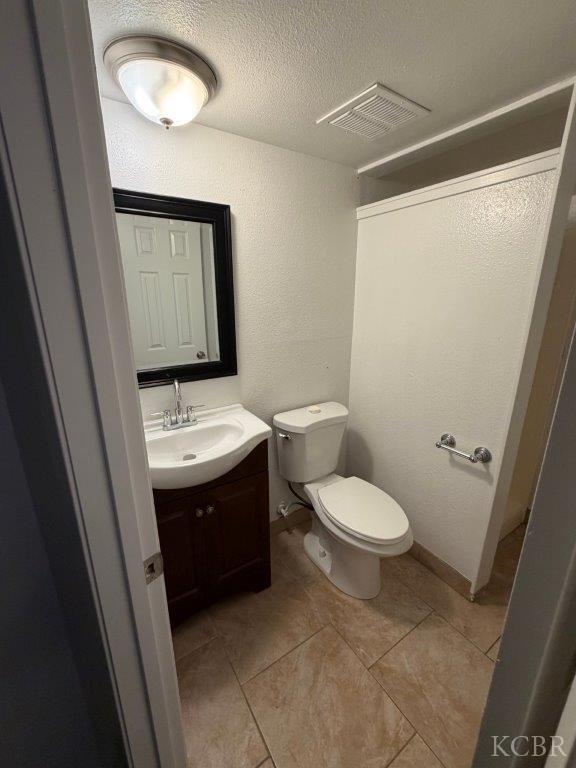 366 E El Paso Ave, Fresno, CA 93720