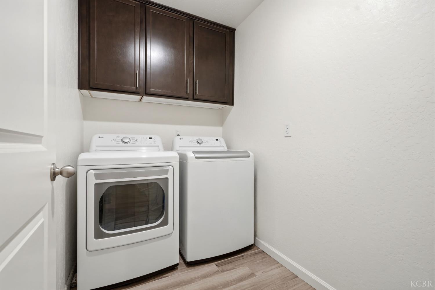 2198 W Ambassador Way, Hanford, CA 93230