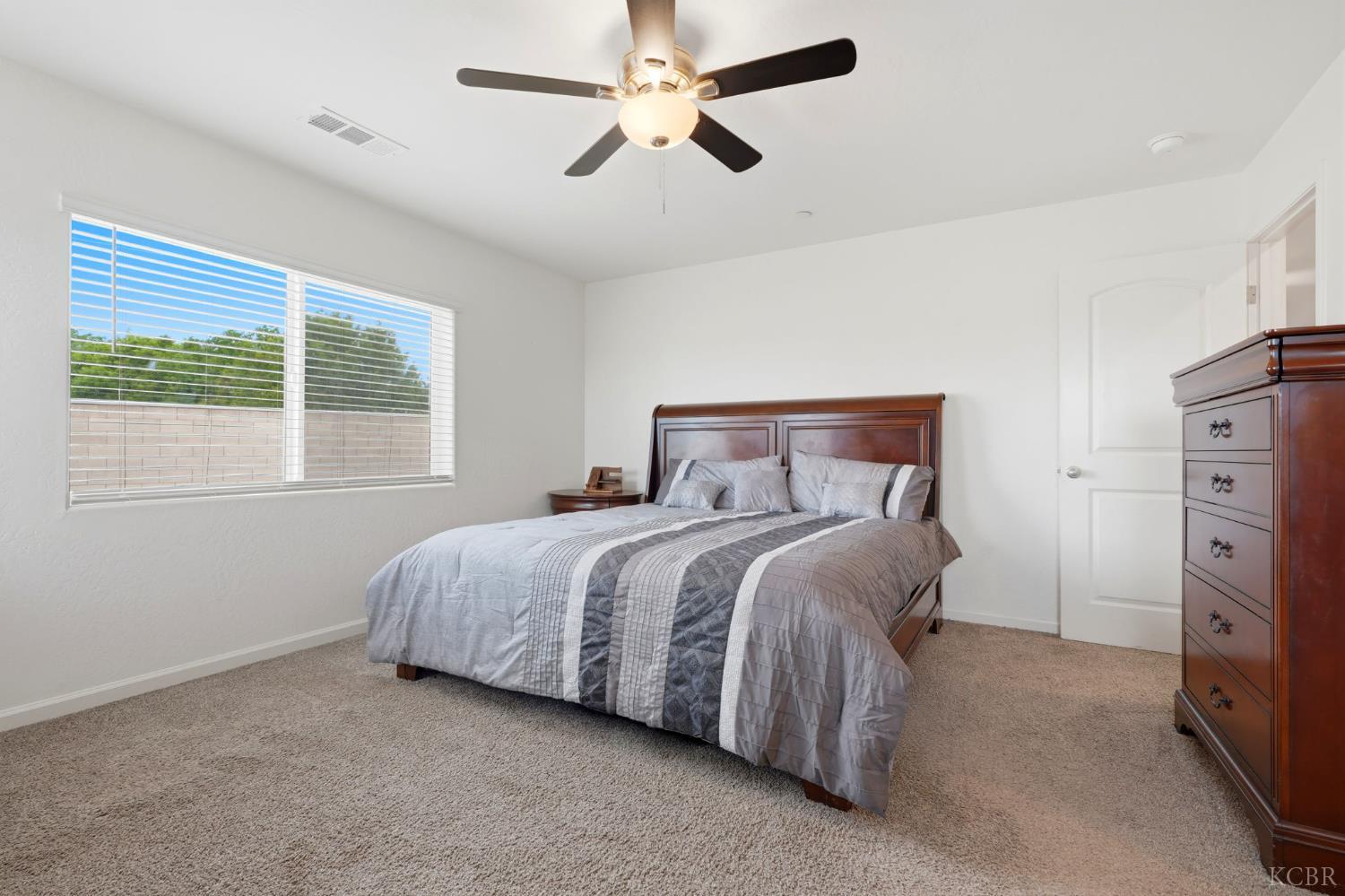 2198 W Ambassador Way, Hanford, CA 93230