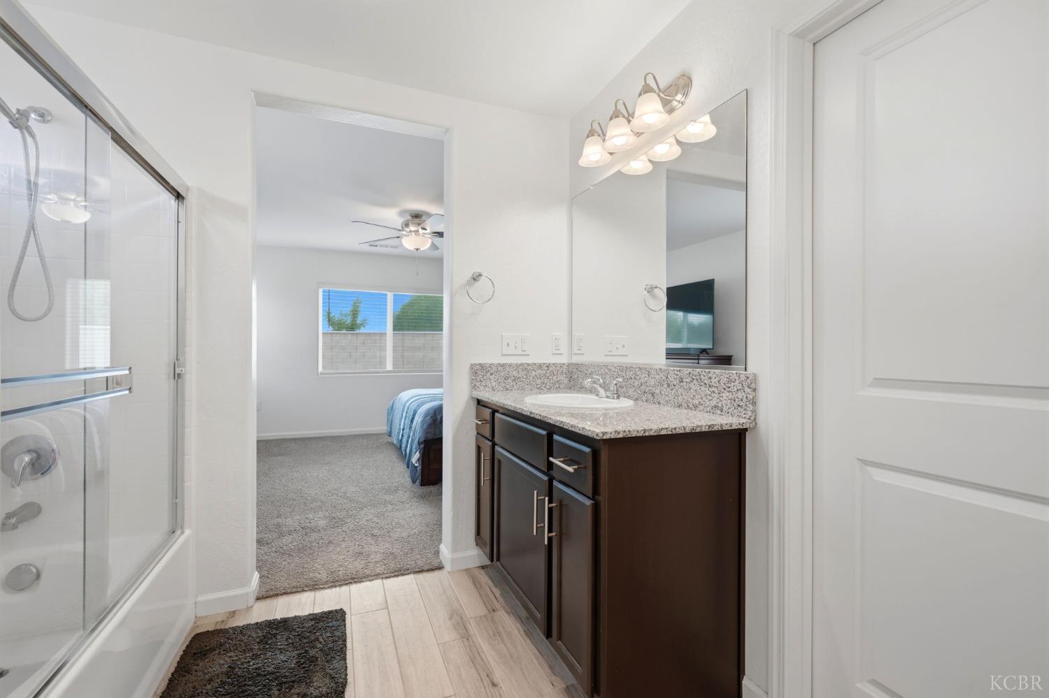 2198 W Ambassador Way, Hanford, CA 93230