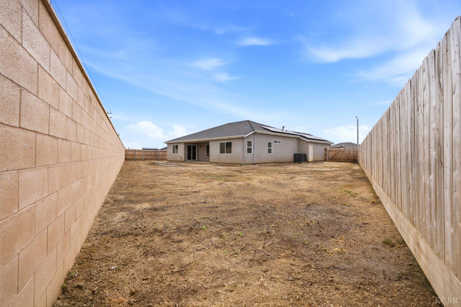 2198 W Ambassador Way, Hanford, CA 93230