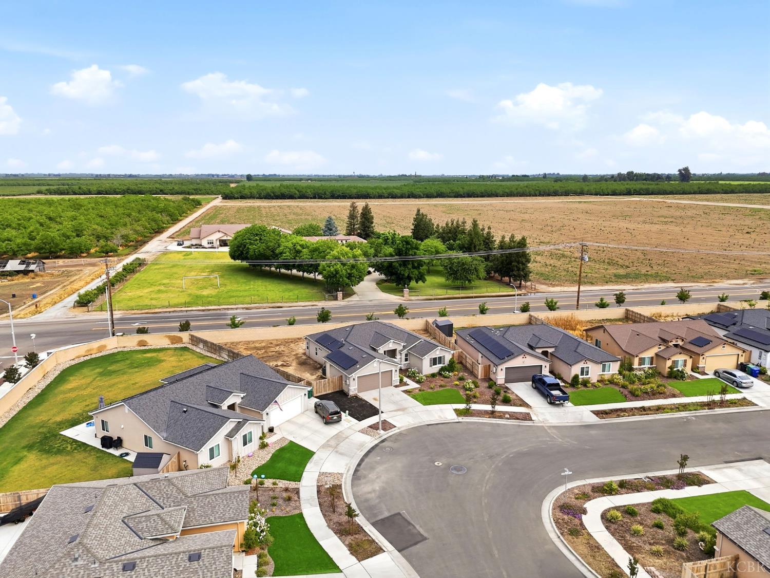 2198 W Ambassador Way, Hanford, CA 93230