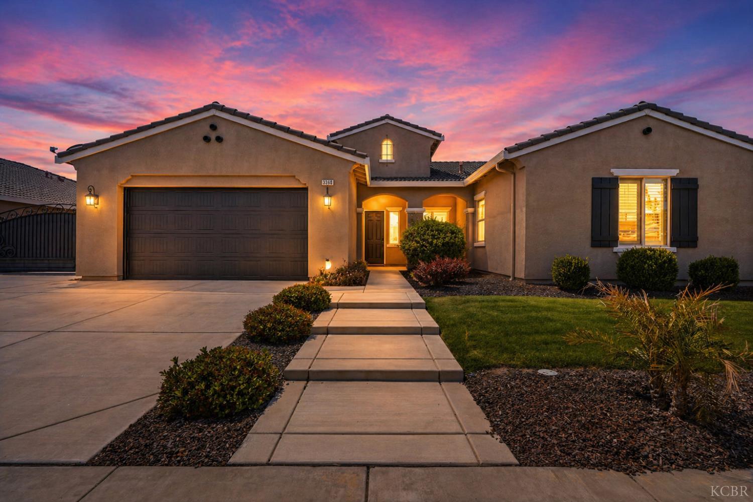 3368 N Discovery Way, Hanford, CA 93230