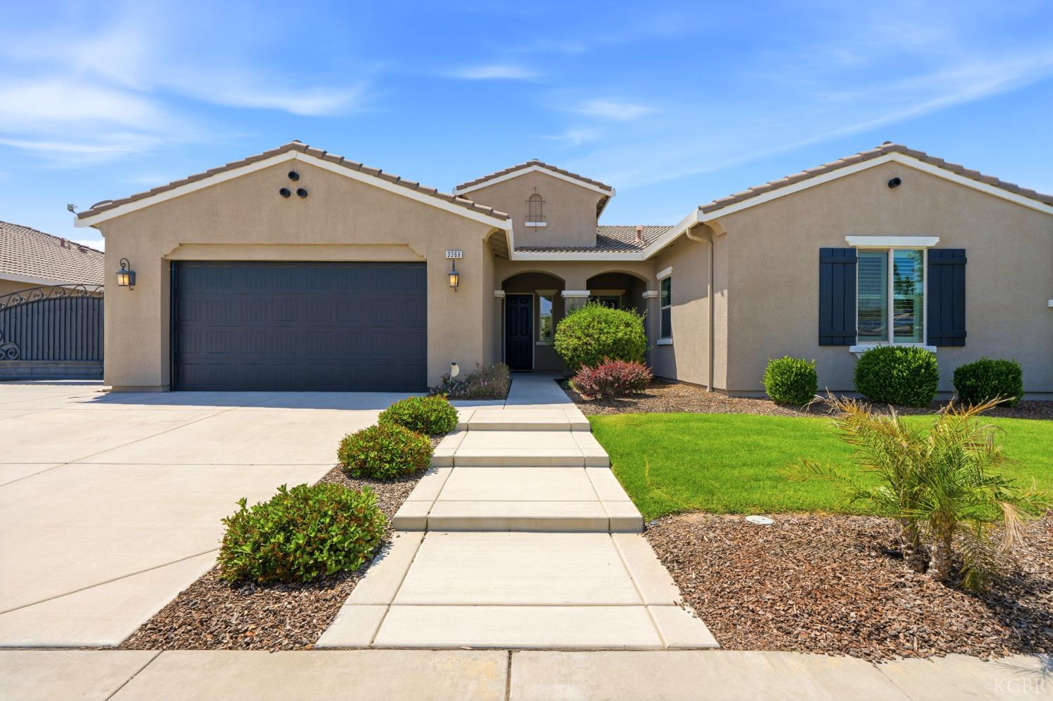 3368 N Discovery Way, Hanford, CA 93230