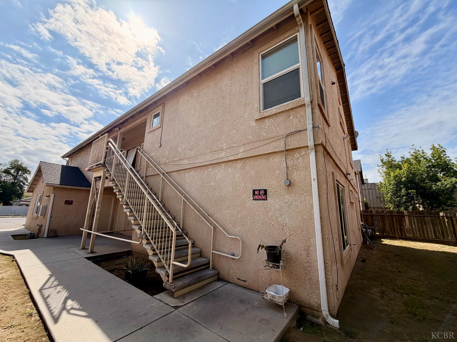 1361 N Archie Ave, Fresno, CA 93703