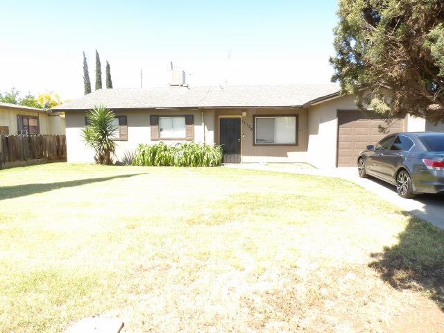 11128 San Madina Dr, Hanford, CA 93230