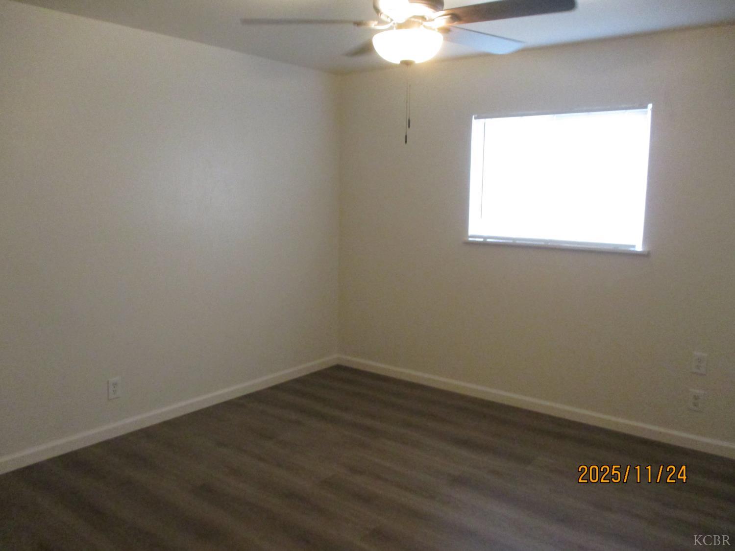 11128 San Madina Dr, Hanford, CA 93230