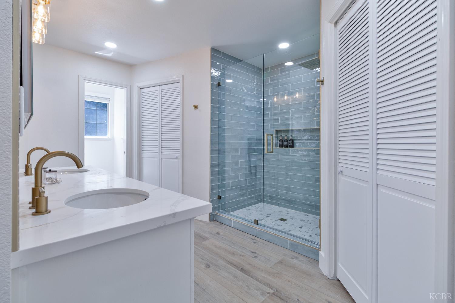 3711 W Victor Ave, Visalia, CA 93277
