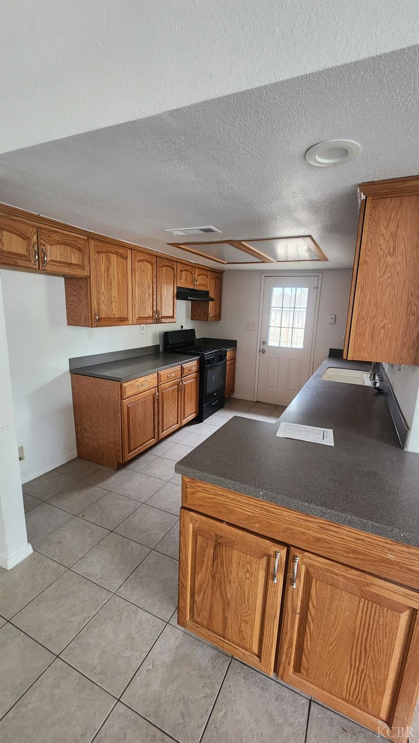 665 S Coalinga St S, Coalinga, CA 93210