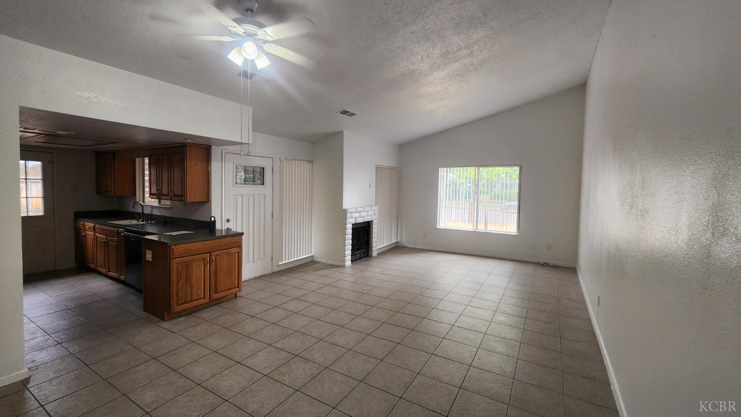 665 S Coalinga St S, Coalinga, CA 93210
