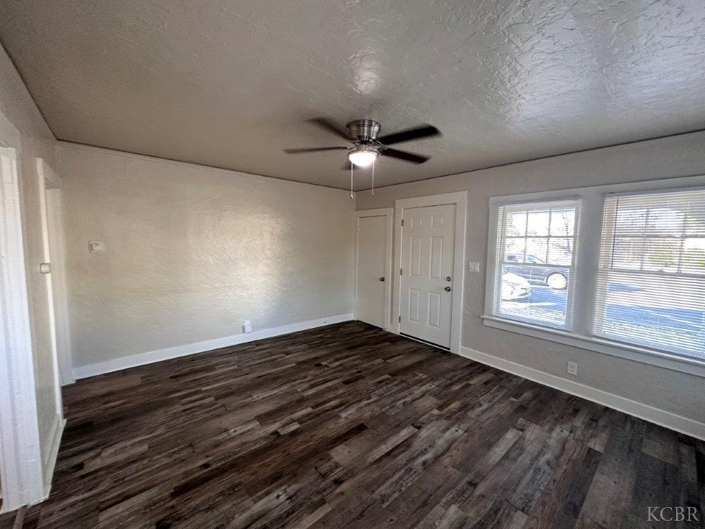 450 N 6th St N, Coalinga, CA 93210