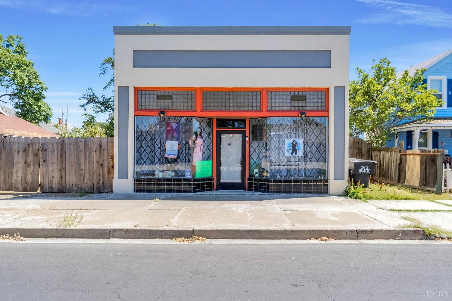 211 Keith St, Hanford, CA 93230