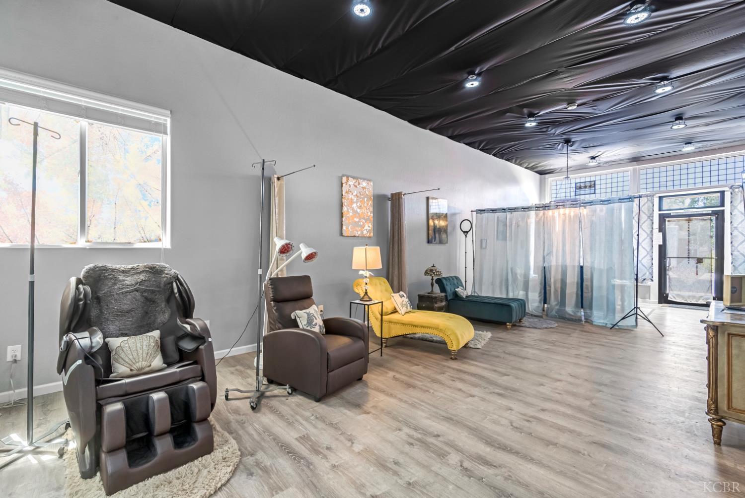 211 Keith St, Hanford, CA 93230