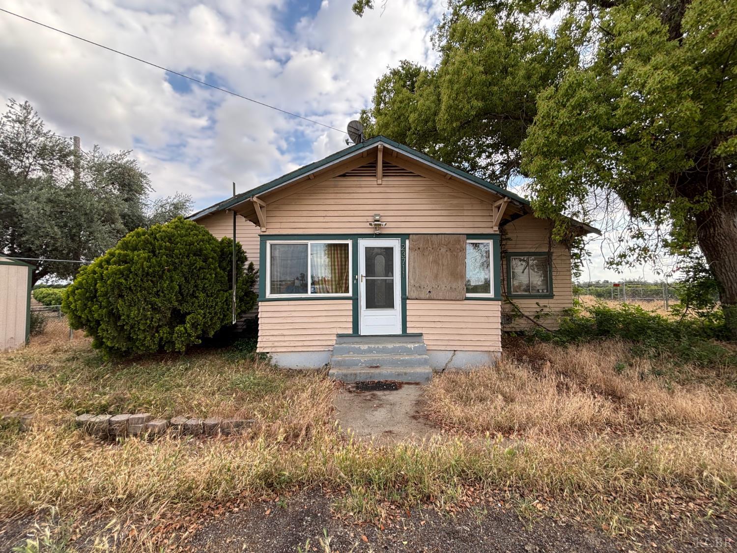 23711 Avenue 84, Terra Bella, CA 93270