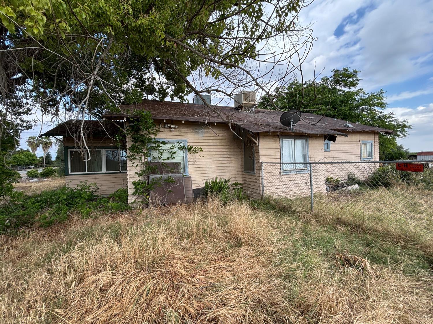 23711 Avenue 84, Terra Bella, CA 93270