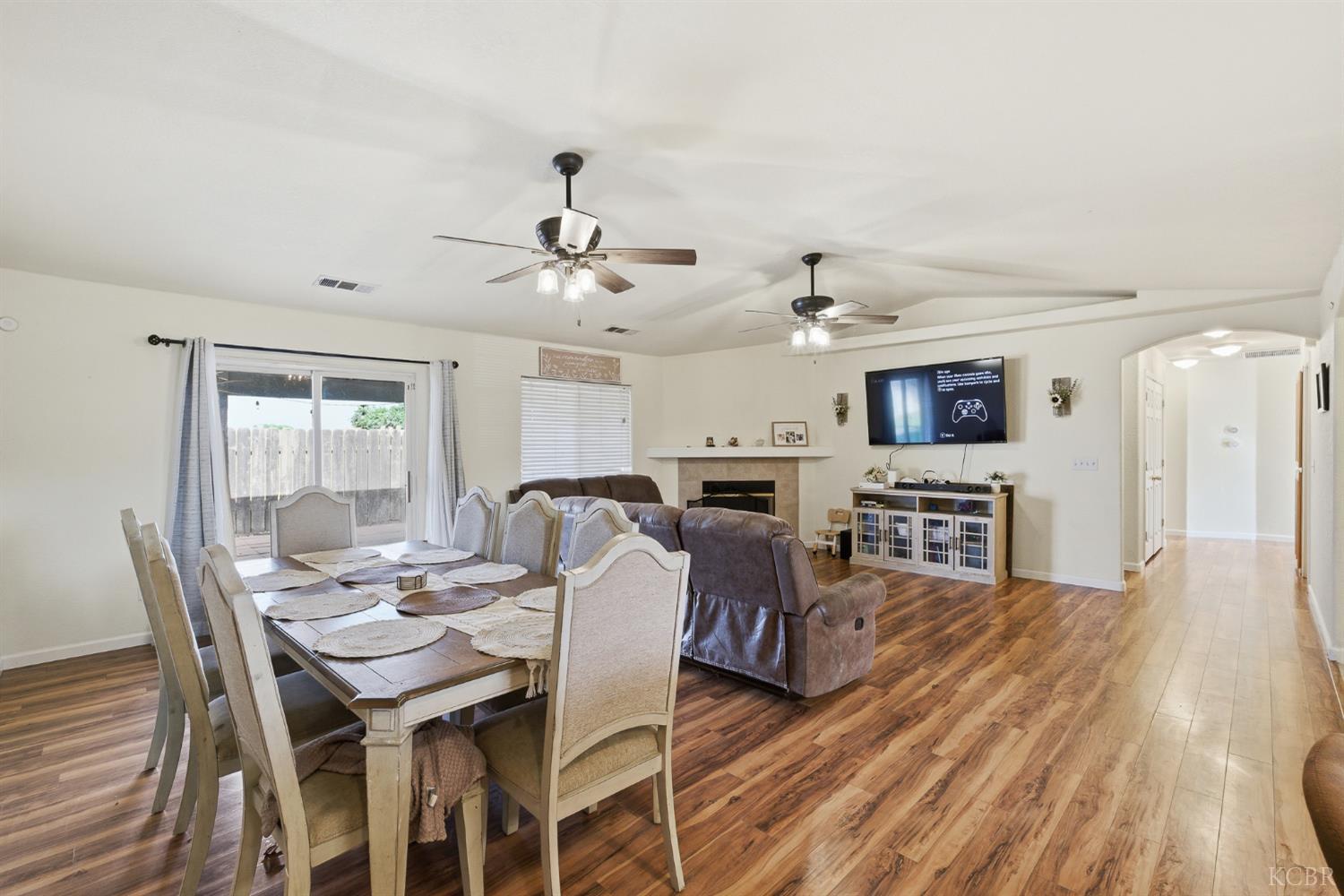 505 Westgate Pl, Lemoore, CA 93245