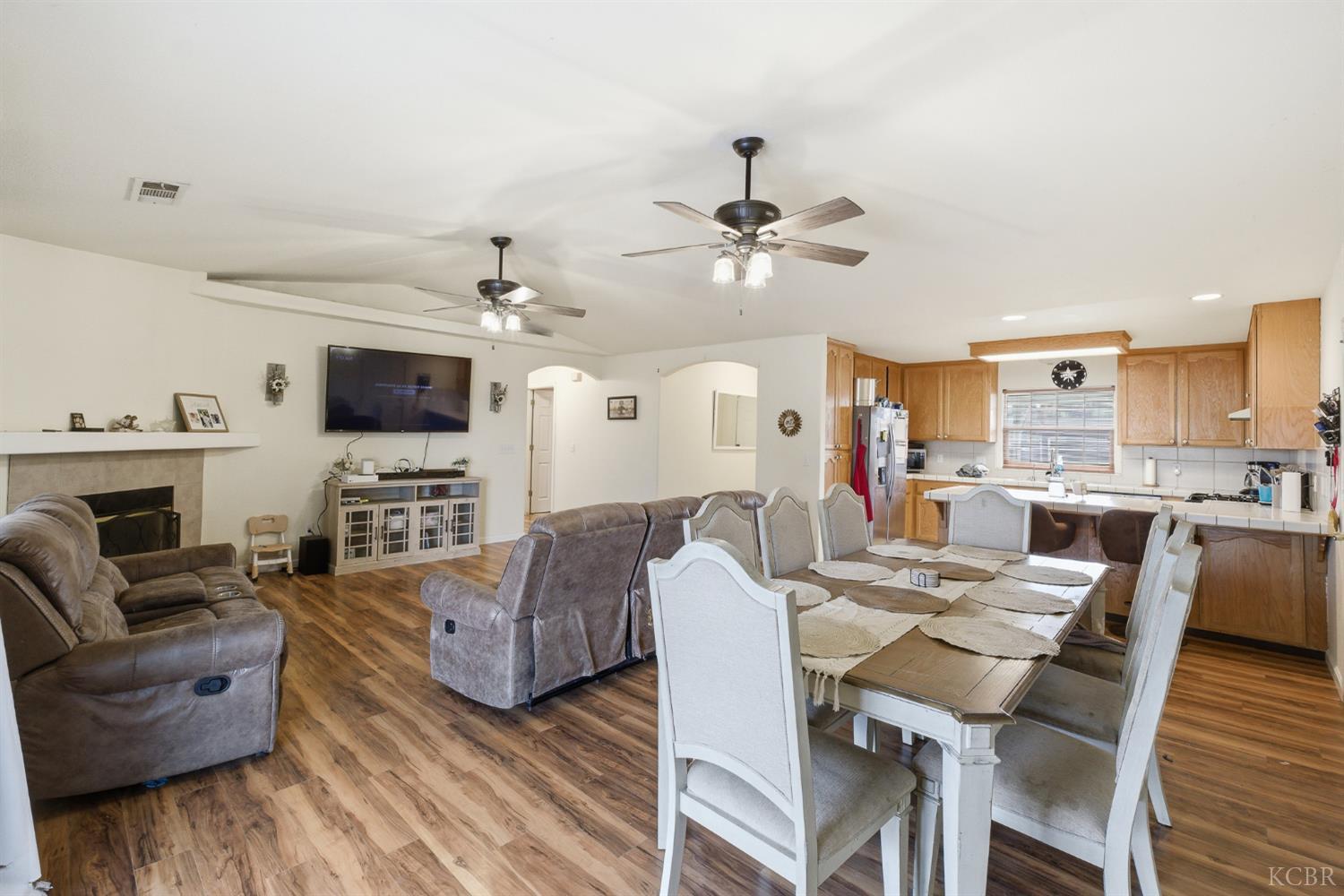 505 Westgate Pl, Lemoore, CA 93245