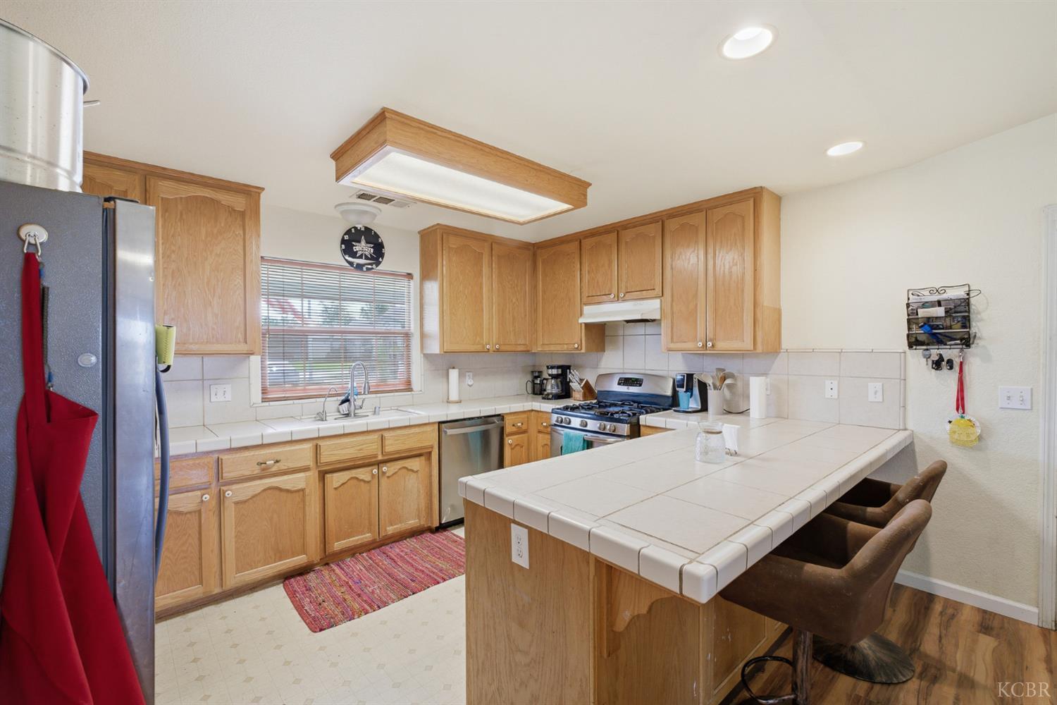 505 Westgate Pl, Lemoore, CA 93245