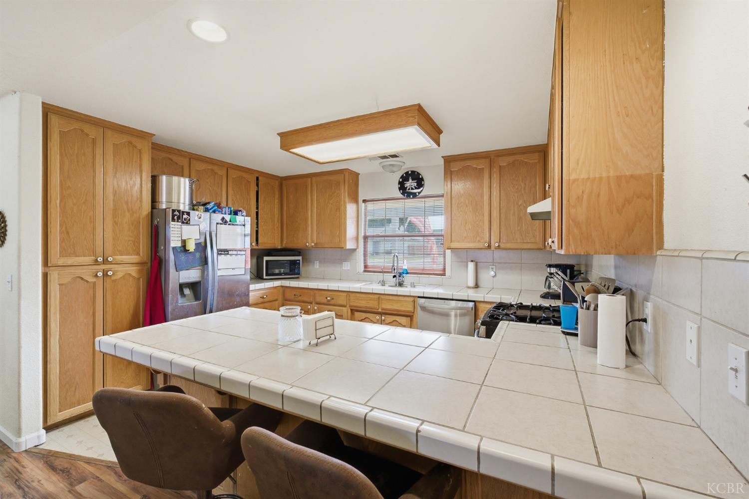 505 Westgate Pl, Lemoore, CA 93245