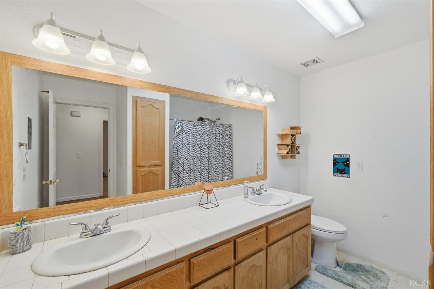 505 Westgate Pl, Lemoore, CA 93245