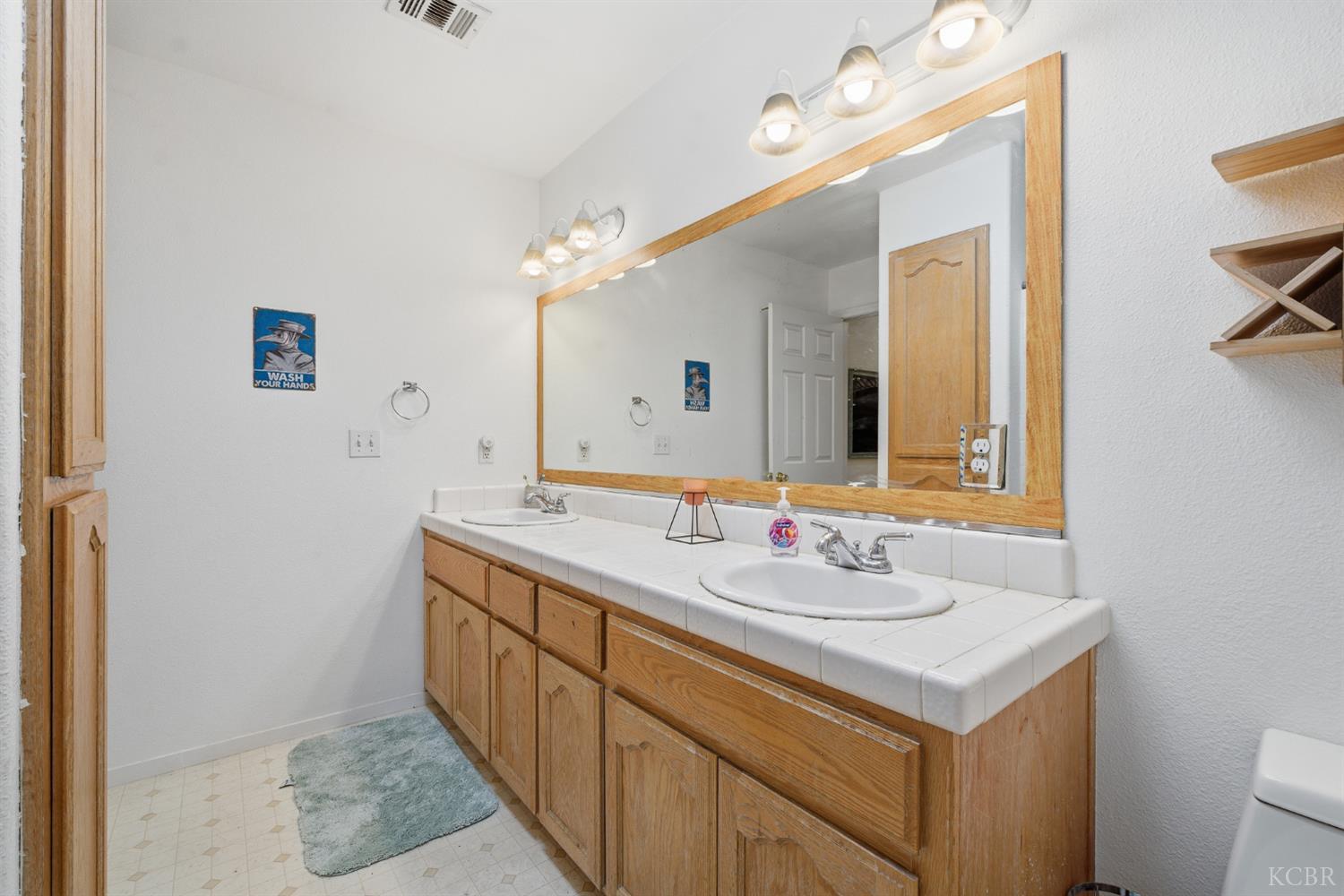 505 Westgate Pl, Lemoore, CA 93245