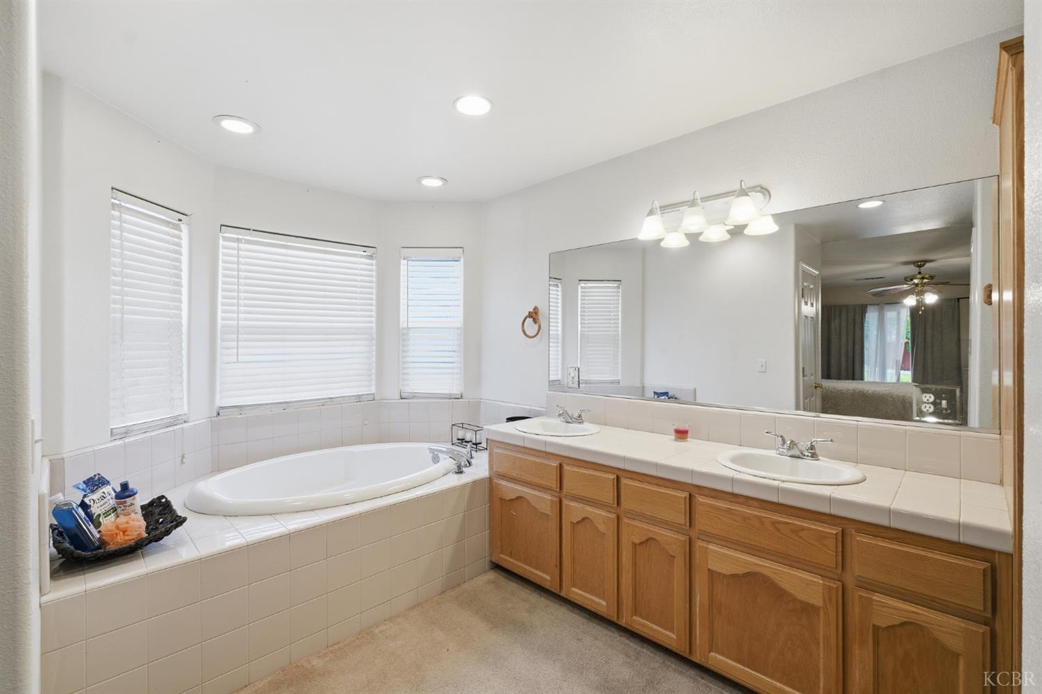 505 Westgate Pl, Lemoore, CA 93245