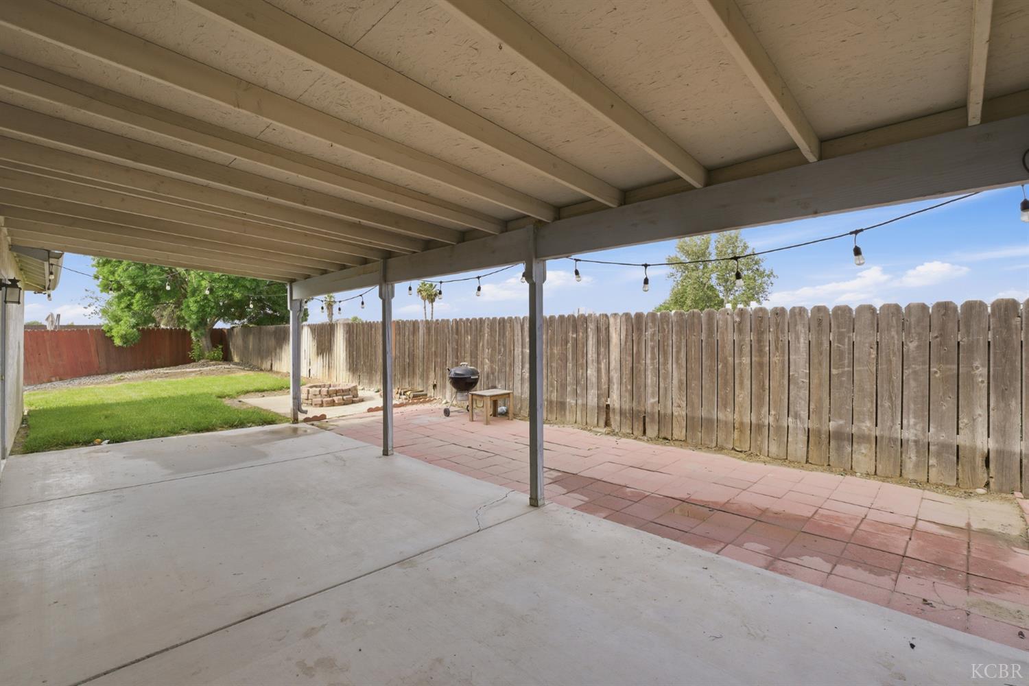 505 Westgate Pl, Lemoore, CA 93245