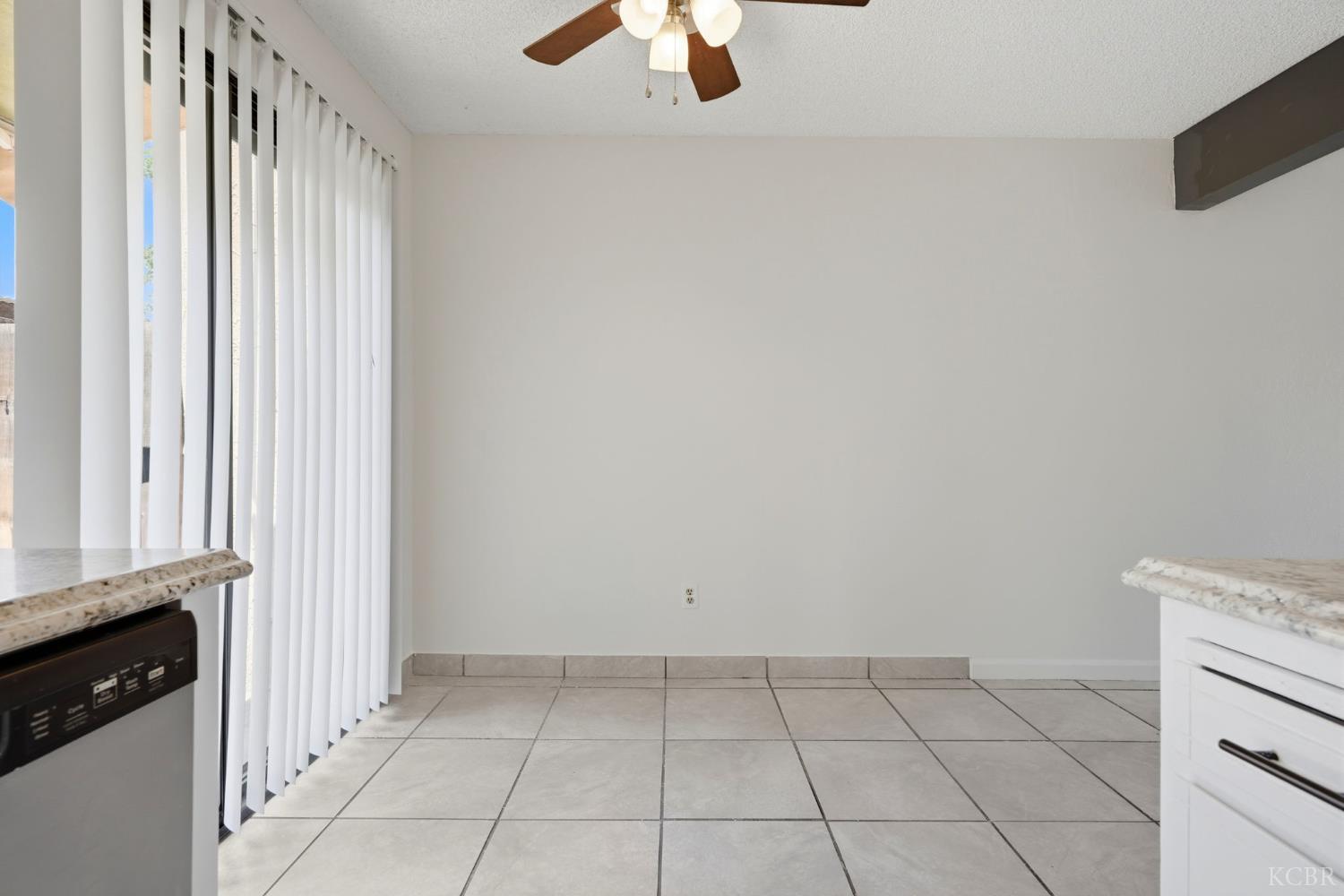 948 Greenfield Ave, Hanford, CA 93230