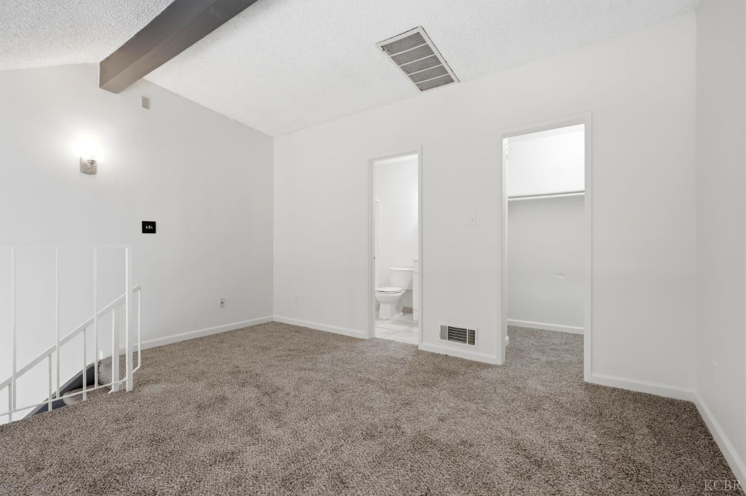 948 Greenfield Ave, Hanford, CA 93230