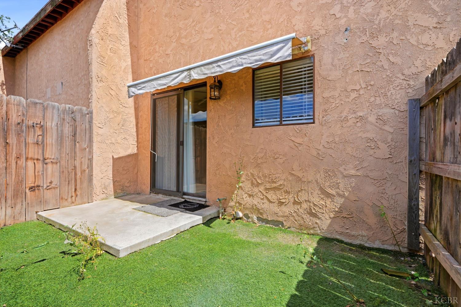 948 Greenfield Ave, Hanford, CA 93230