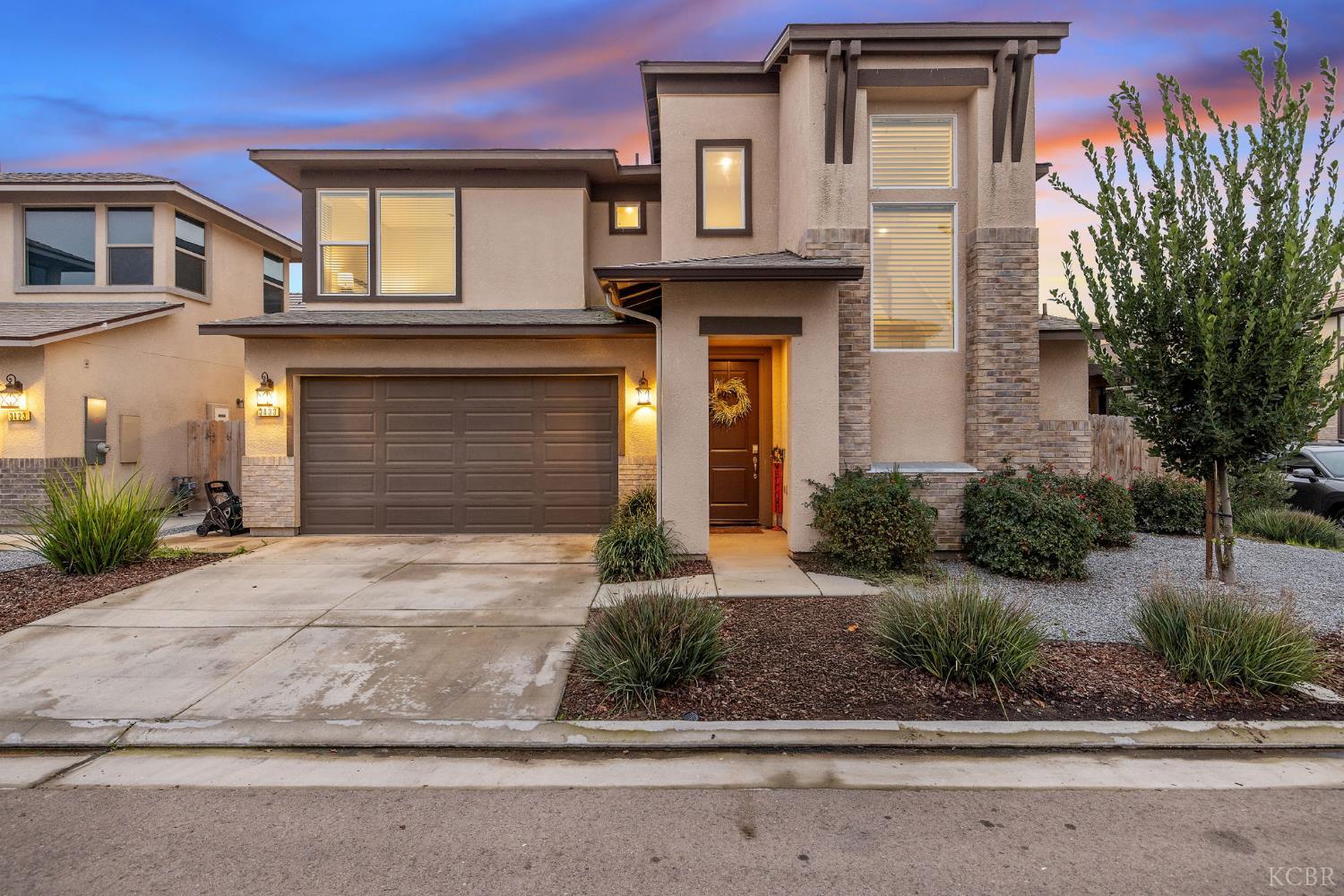 3433 W Milan Ave W, Visalia, CA 93277