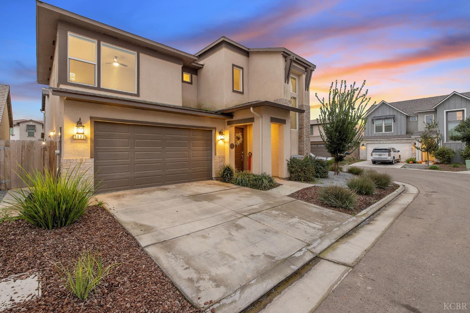 3433 W Milan Ave W, Visalia, CA 93277