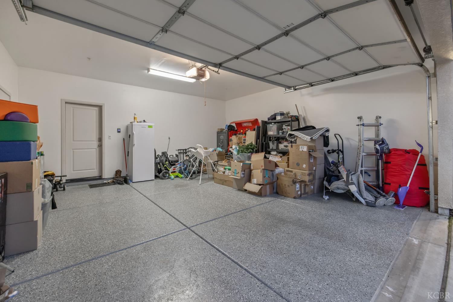 3433 W Milan Ave W, Visalia, CA 93277