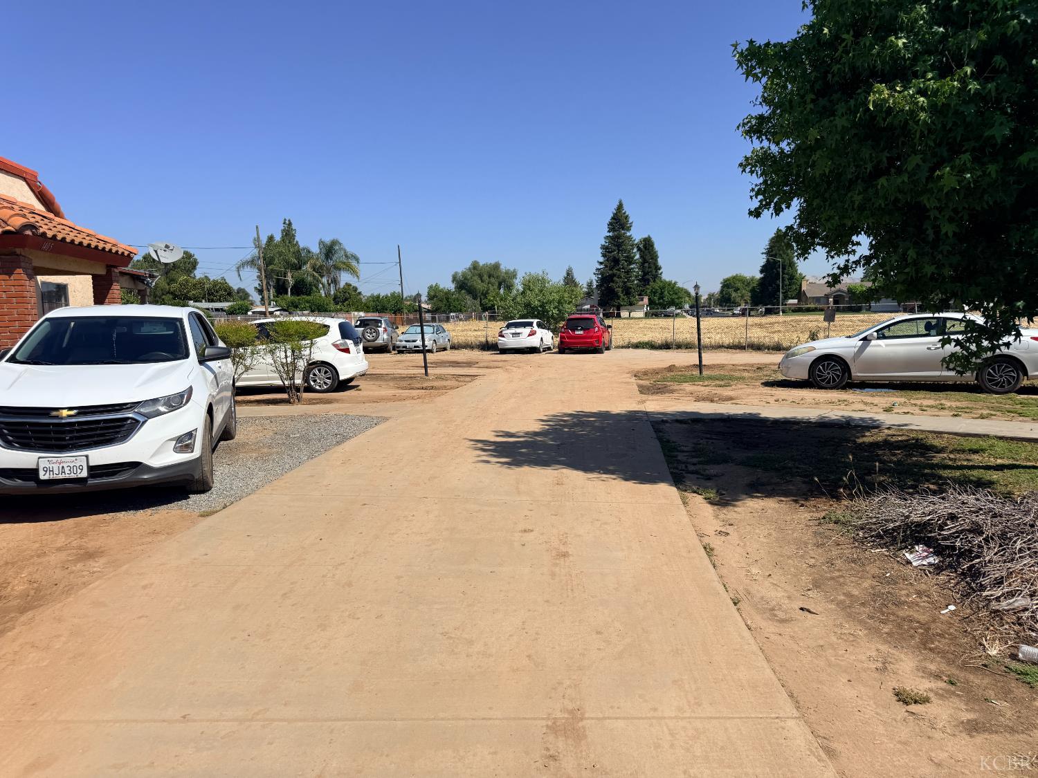 1405 E Cypress Ave, Reedley, CA 93654