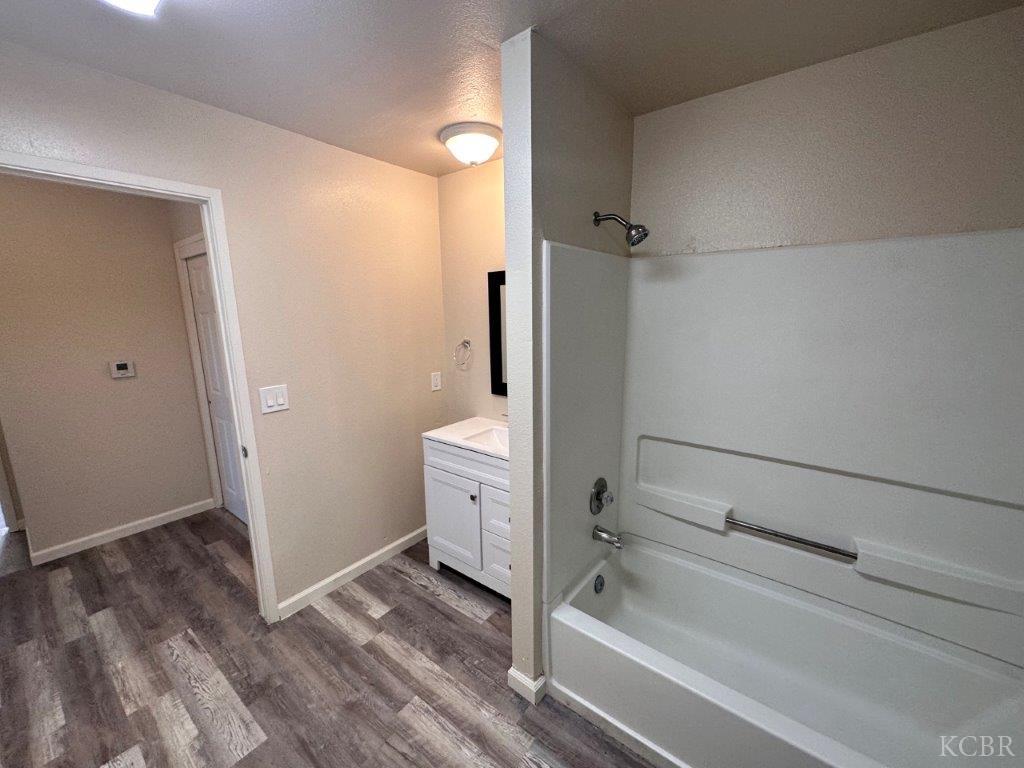 1405 E Cypress Ave, Reedley, CA 93654
