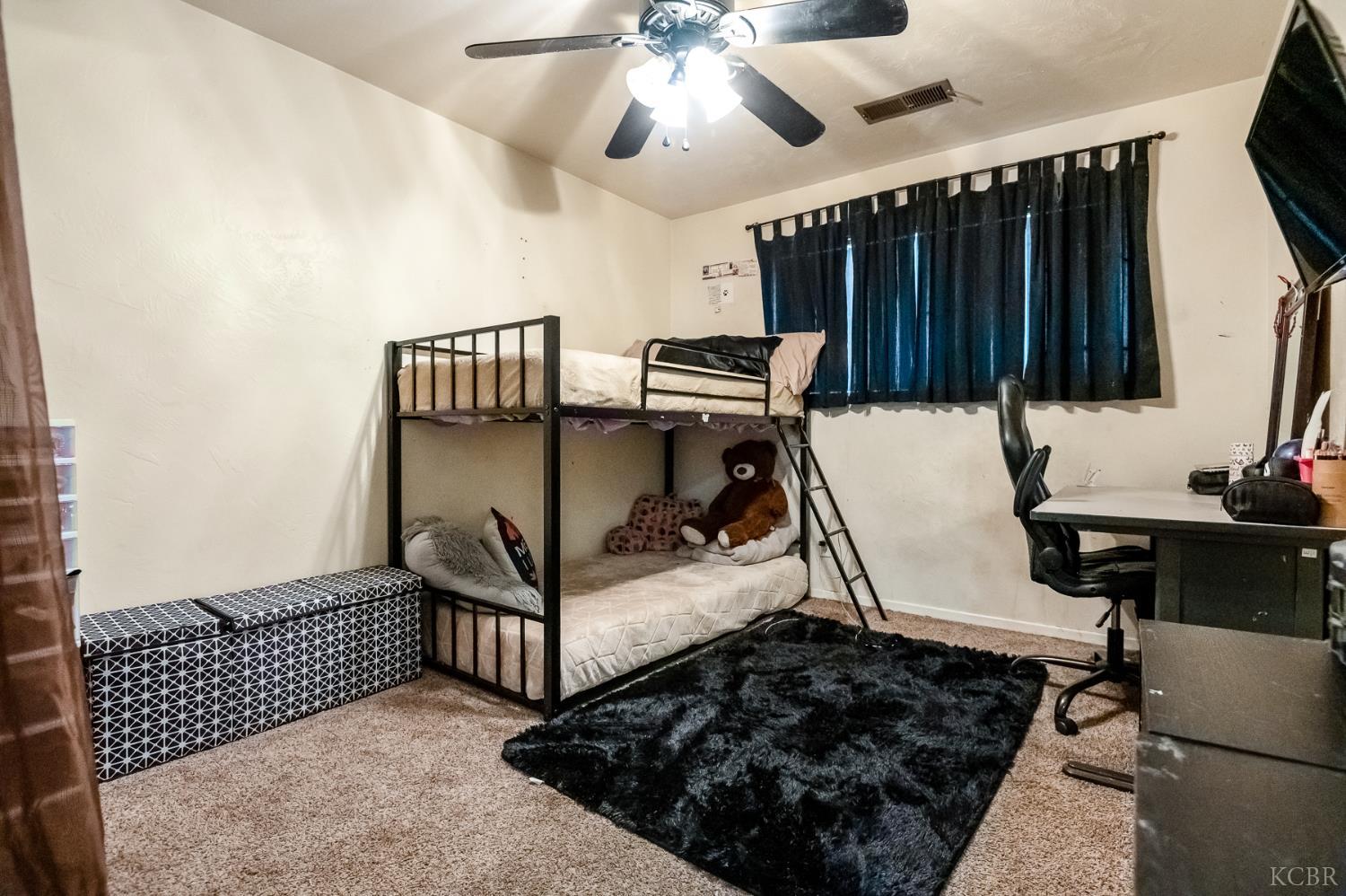 916 E Royal Ann Ave, Tulare, CA 93274
