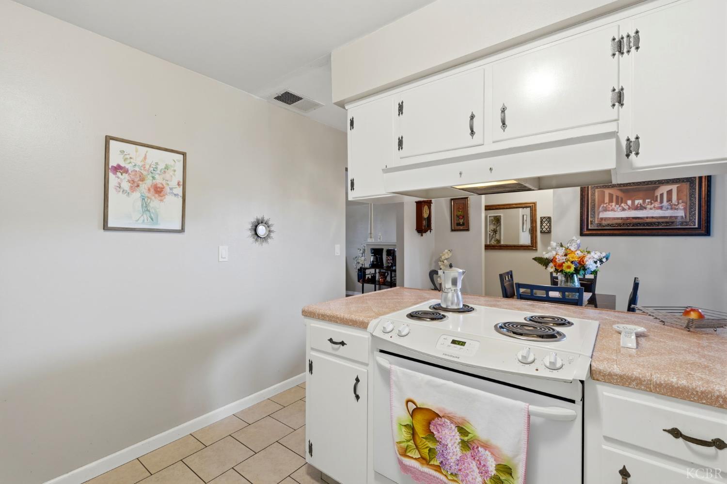 1923 #B Emma Lee Ln, Hanford, CA 93230