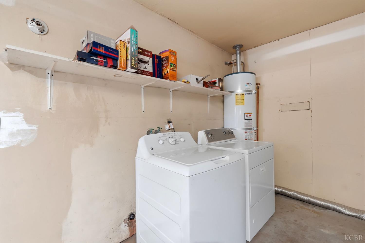 1923 #B Emma Lee Ln, Hanford, CA 93230